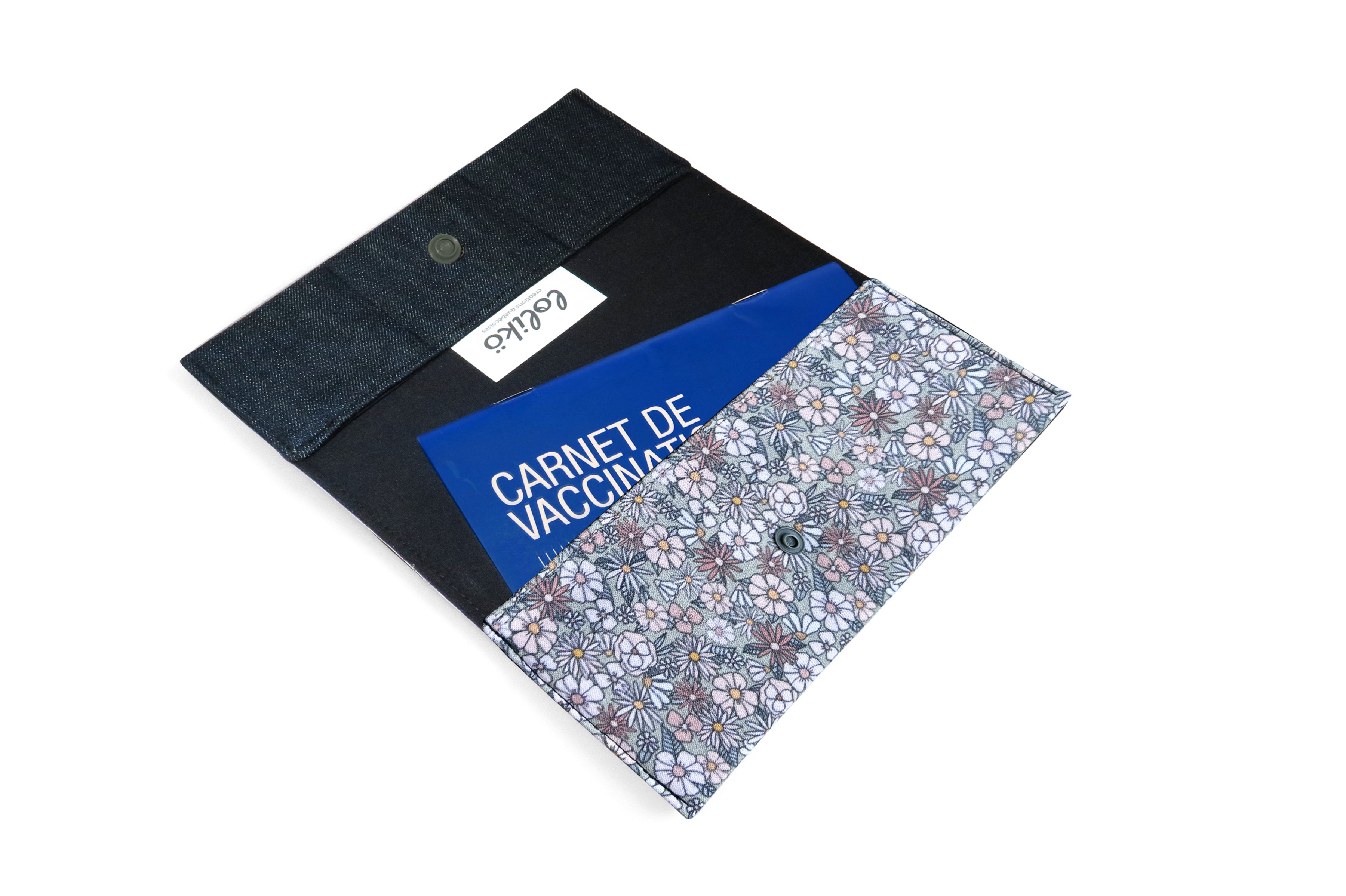 Protège carnet de santé personnalisé Lolikö Fleur verte
