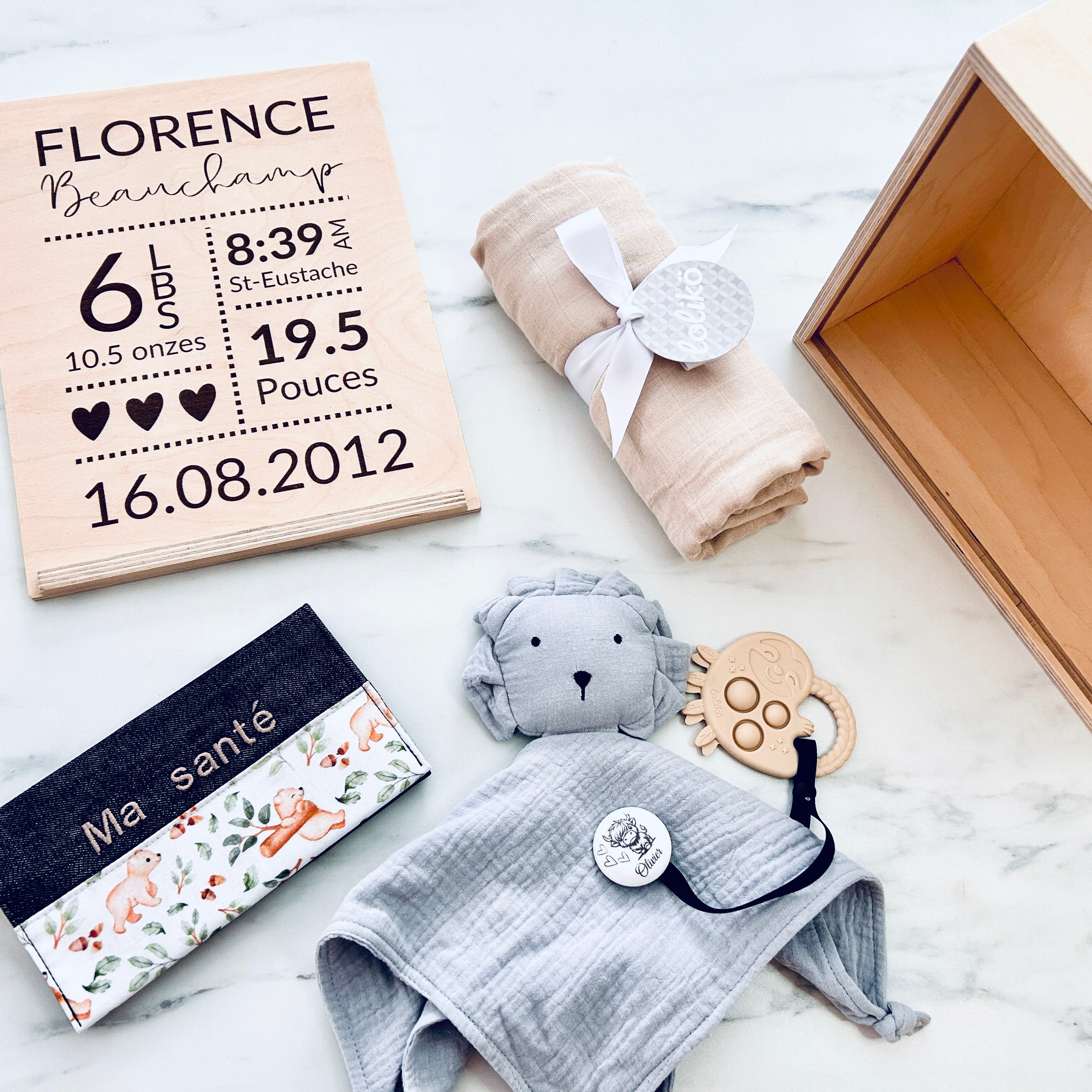 Boîte cadeaux naissance personnalisée fabriquée au Québec - 6 pièces