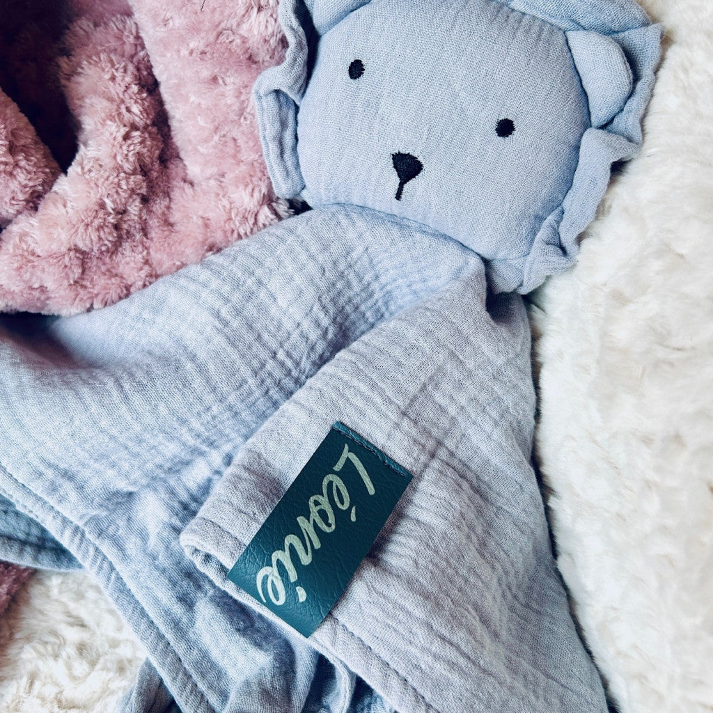 Boîte cadeaux naissance personnalisée fabriquée au Québec - 5 pièces