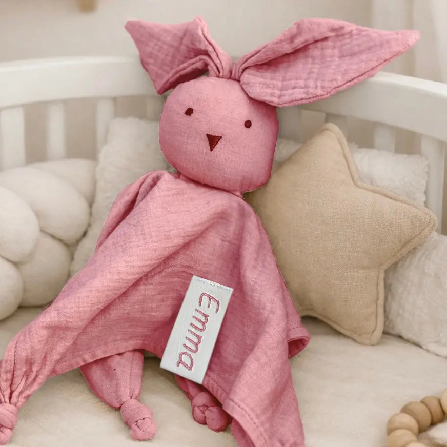 Doudou réconfort lapin rose pour bébé personnalisée Lolikö
