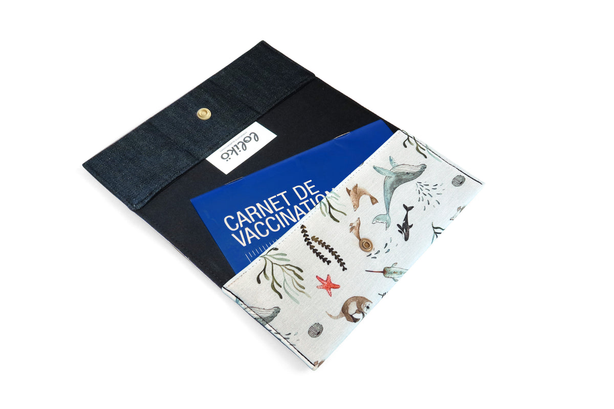 Lolikö Blue Whale Passport Cover