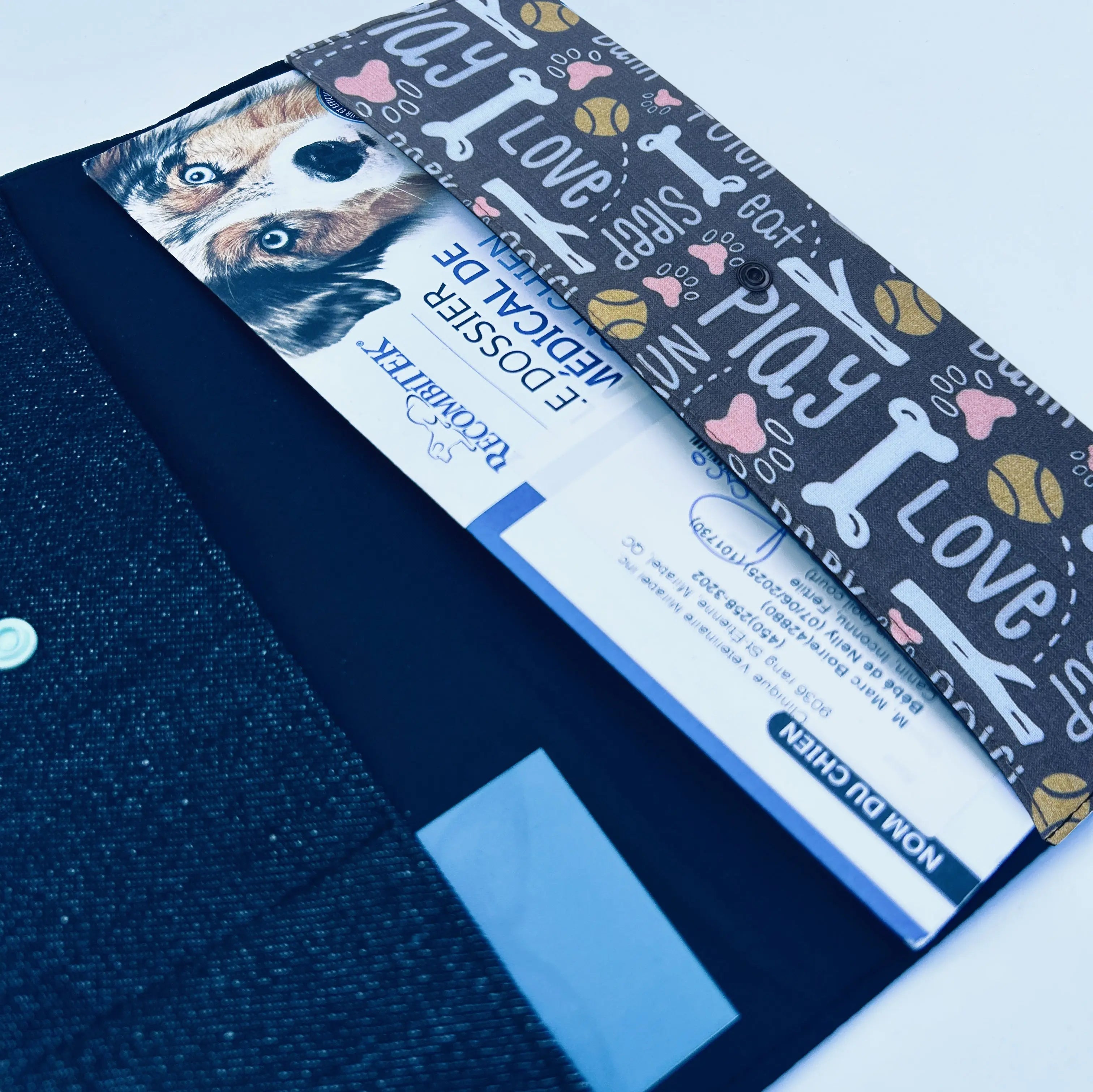 Protège carnet de vaccination Lolikö Love rose Nelly et Cie inc.