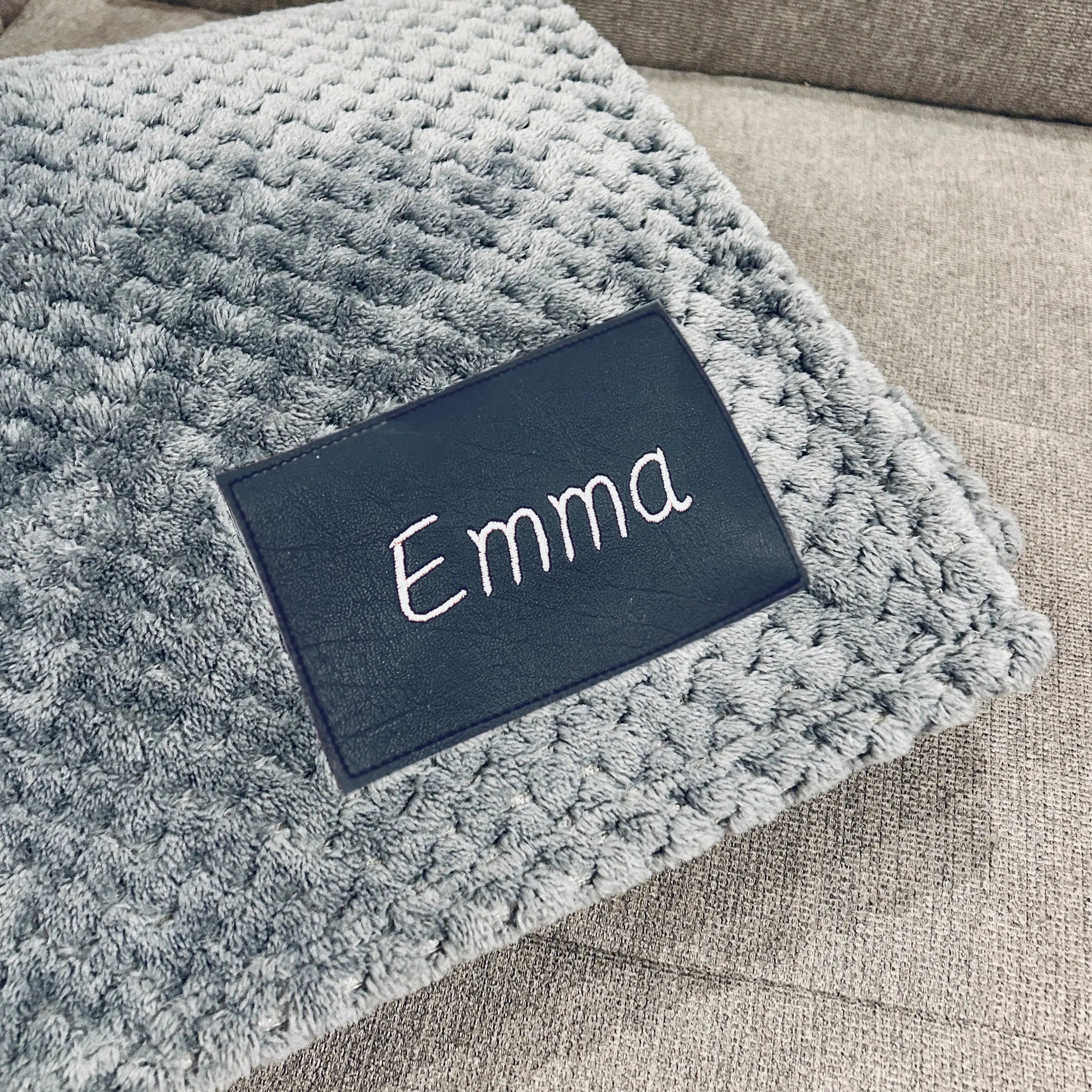 Couverture grise personnalisée pour bébé Lolikö
