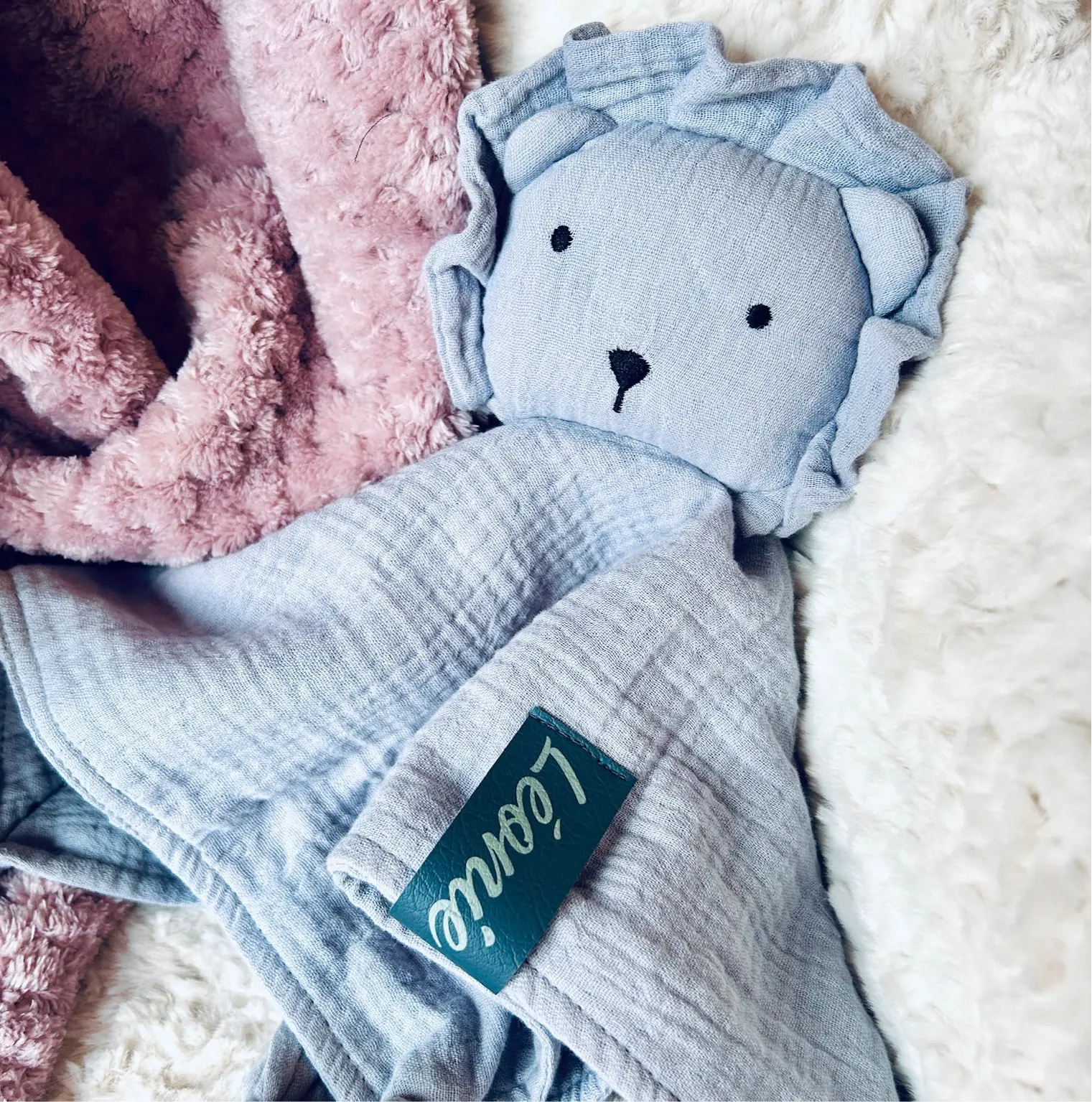 Doudou réconfort lion grise pour bébé personnalisée Lolikö