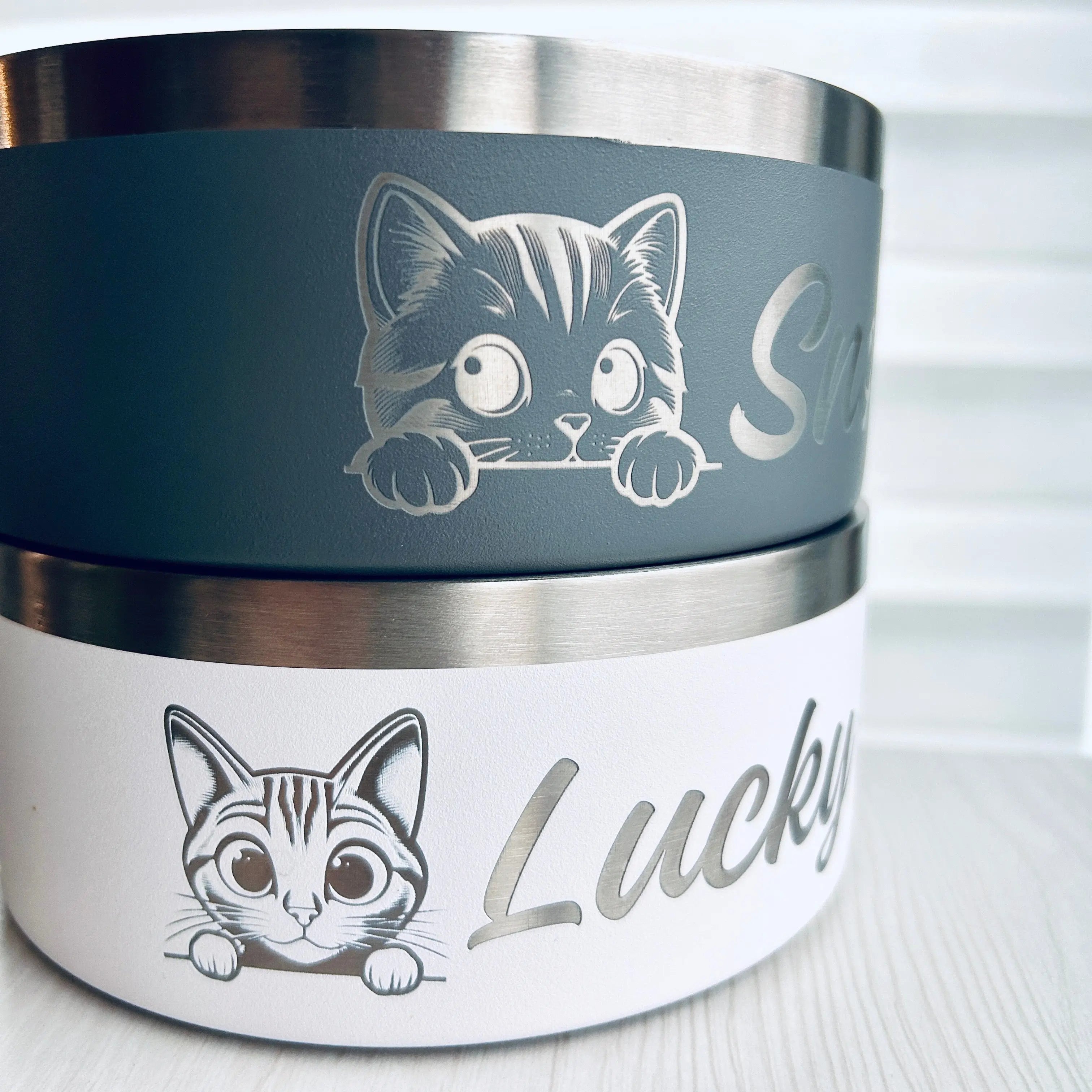 Gamelle personnalisée pour chien et chat grise Nelly et Cie inc.