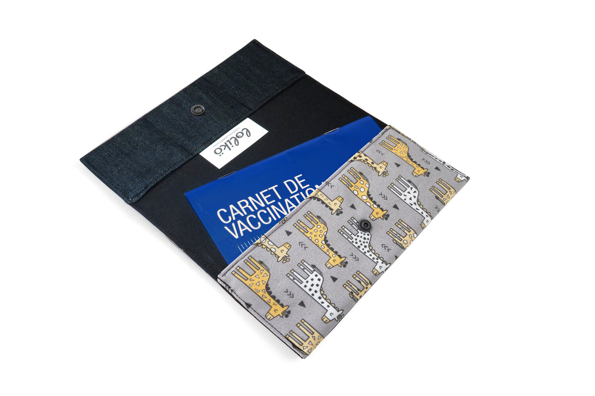 Protège carnet de santé personnalisé Lolikö Girafe jaune Lolikö