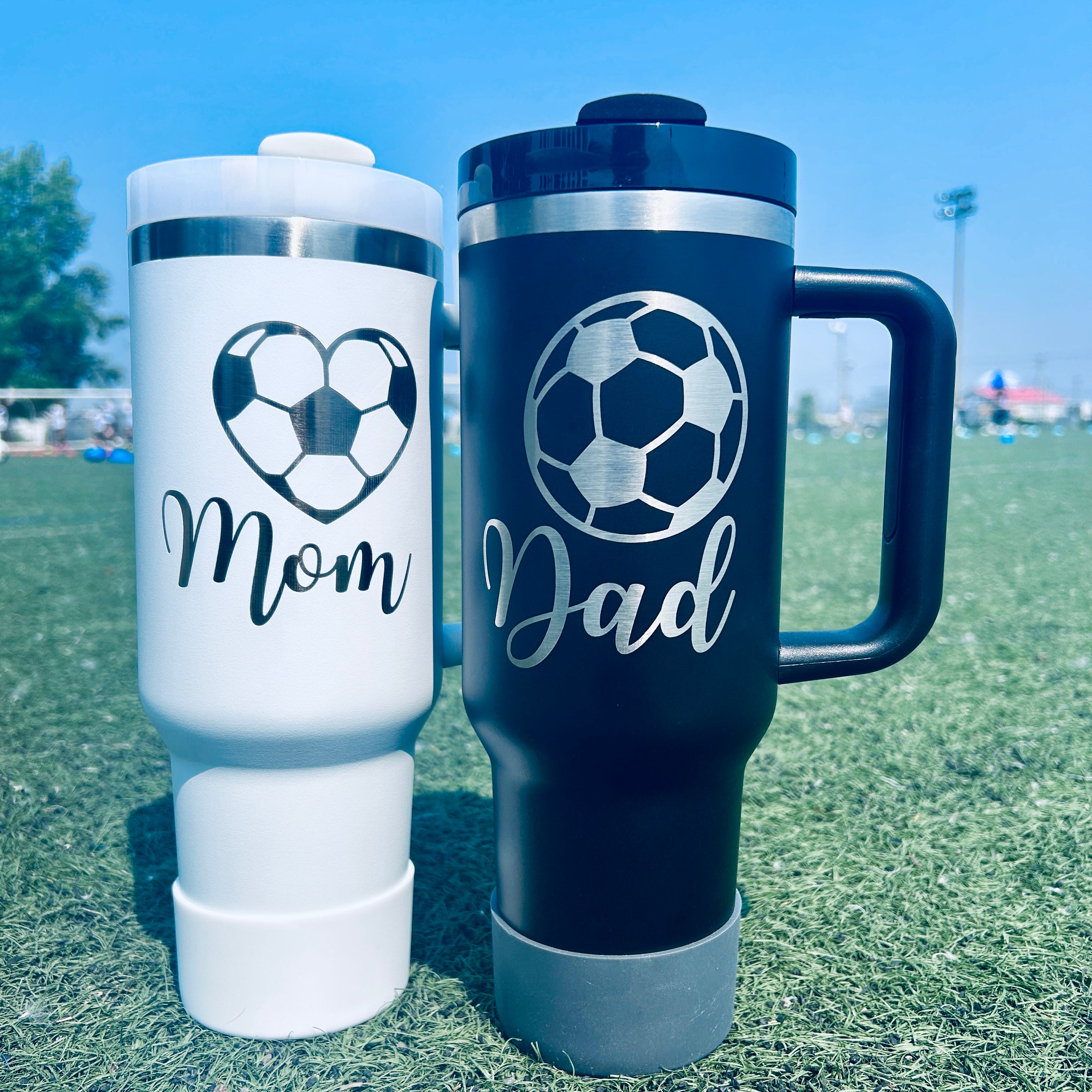 Tasse REVOLUTION FC 40oz blanche mom/dad