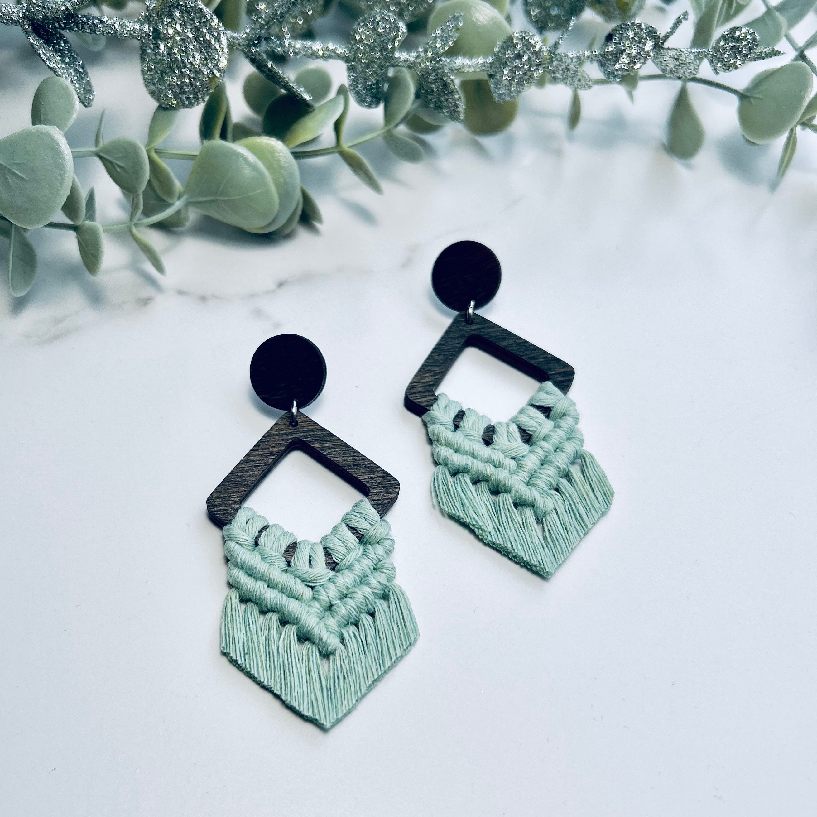 Aloes tip base earrings 