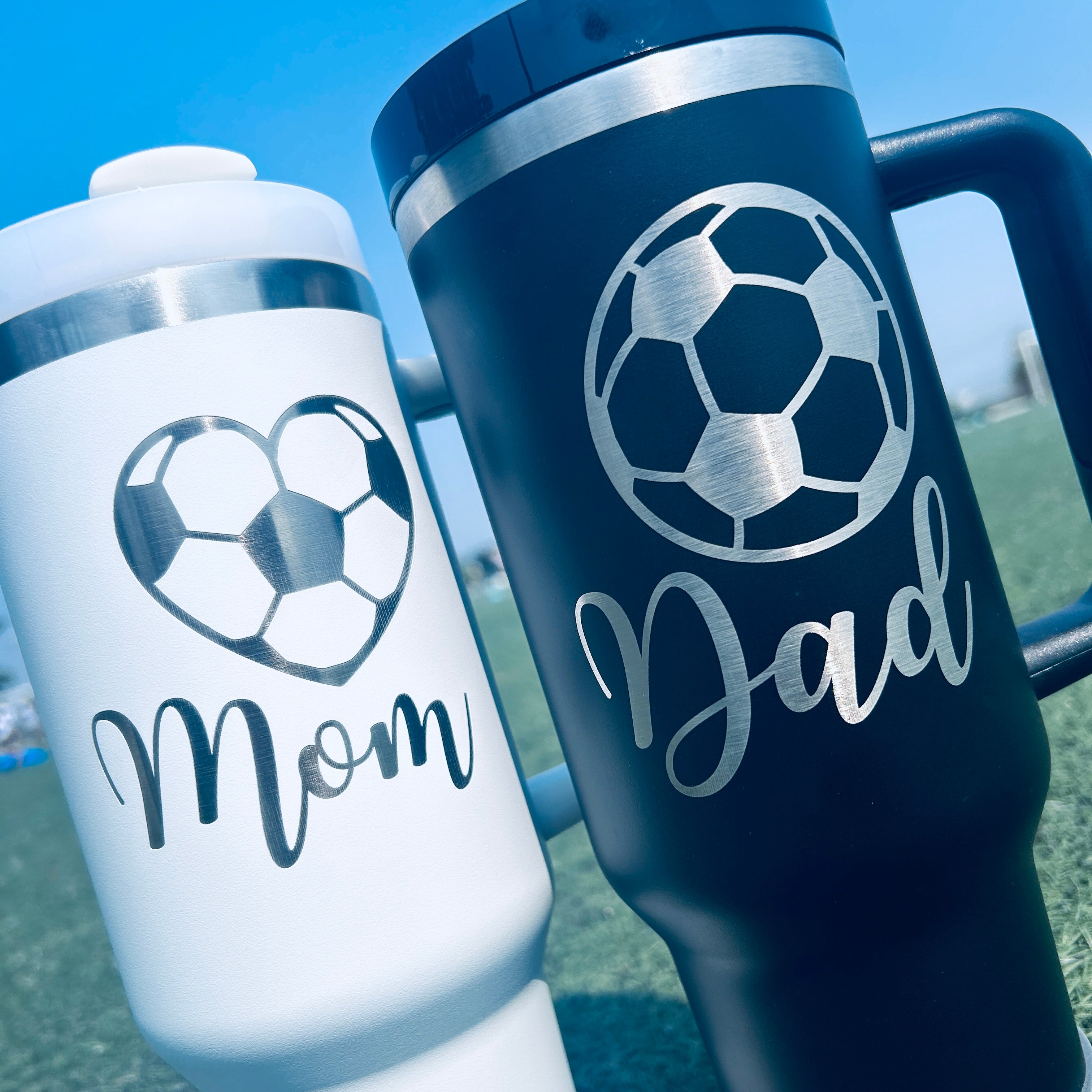 Tasse REVOLUTION FC 40oz blanche mom/dad