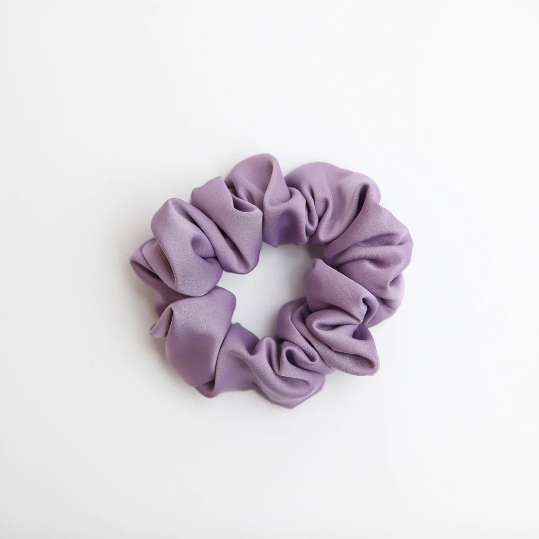 Lilac satin scrunchie pic &amp; clip