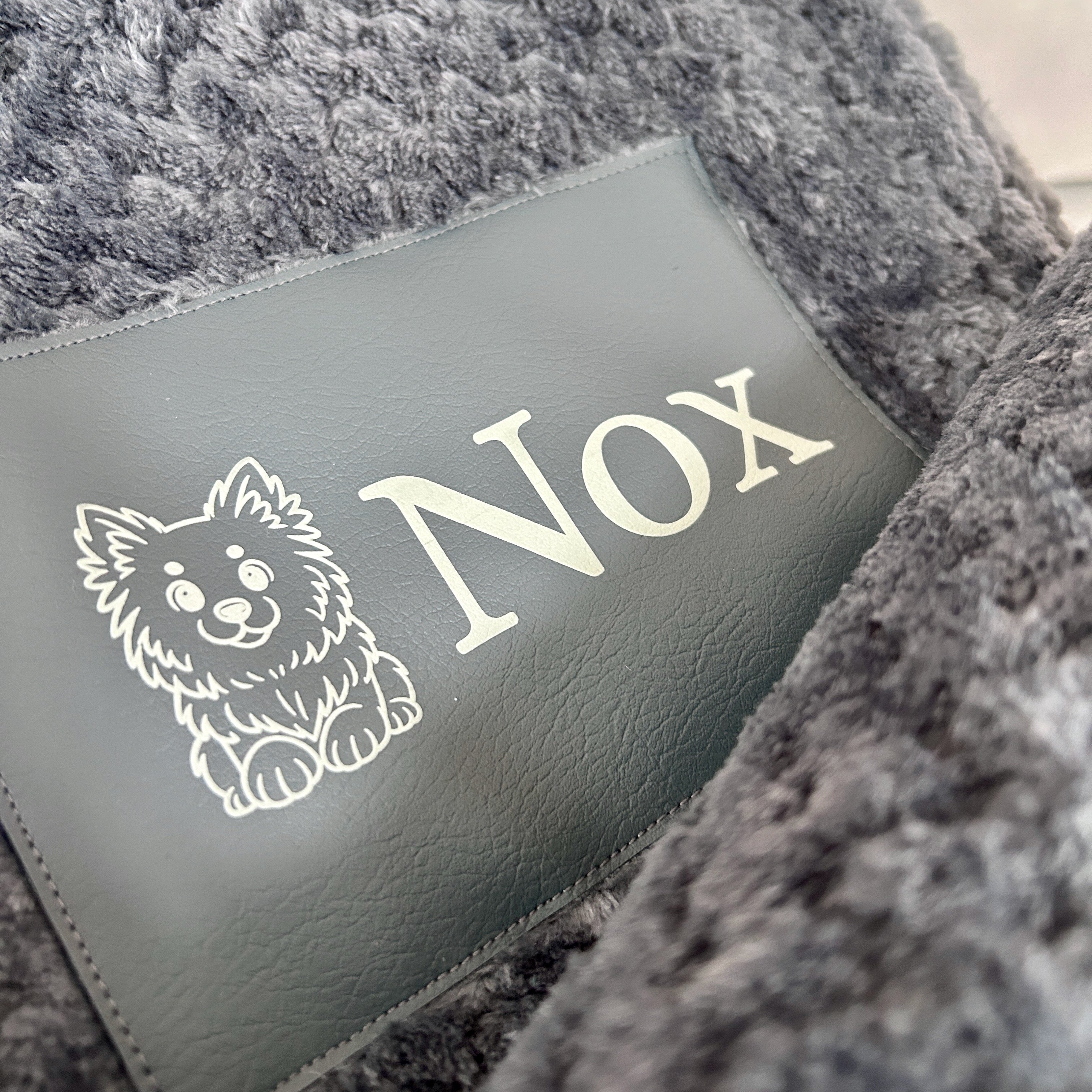 🐾 Couverture grise imperméable personnalisée pour animaux