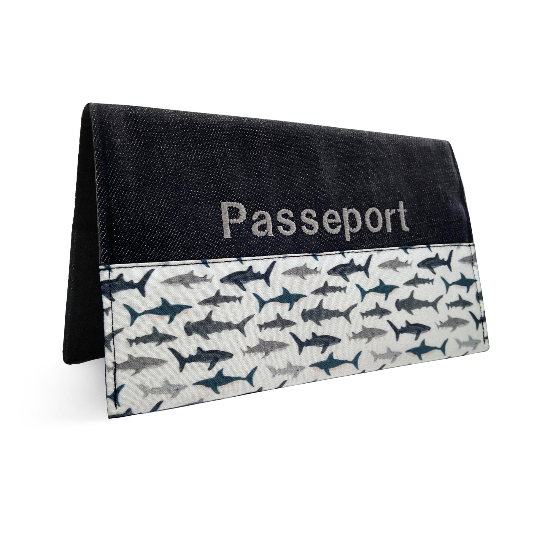 Lolikö Shark Passport Cover