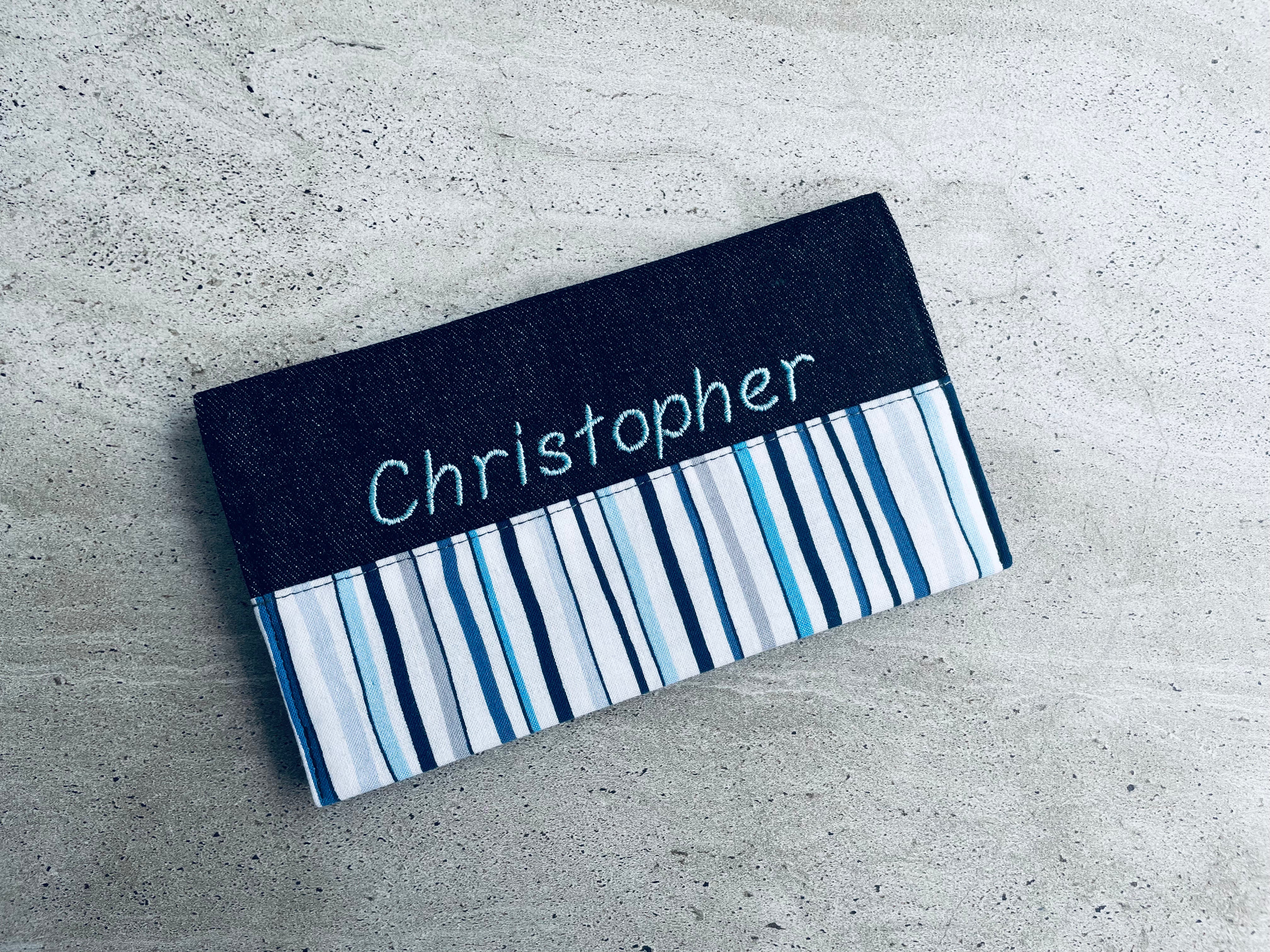 Protège carnet brodé CHRISTOPHER tel quel